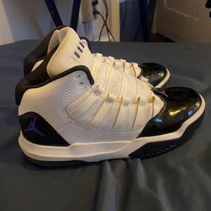 Jordan max aura (purp black)